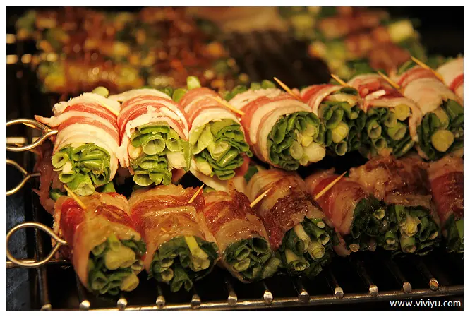 [台北．美食]士林夜市~家鄉臭豆腐&好朋友涼麵&福州世祖胡椒餅