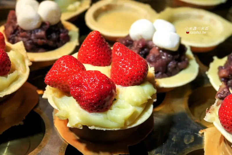 士林夜市飛碟燒~給你滿滿的草莓大平台