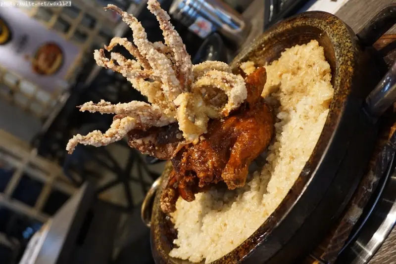 打啵G / 台中大隆店★韓國皇冠炸雞×阿根廷大魷魚×法國春雞×雞油鍋巴飯=mas-iss-eoyo~106.03.30