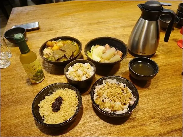 《愛評體驗團》【東區】和風歐店(忠孝店)。忠孝夜市銅板美食平價關東煮。原味／麻辣套餐、豬油拌飯、蒜泥白肉、甜／鹹烤餅 近台中路、建成路、國光路、學府路、中興大學、國資圖