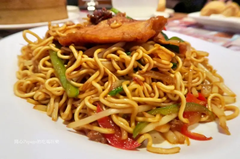 三重菜寮捷運站：肥仔港式茶餐廳(全新菜單，誘人的港式餐飲）