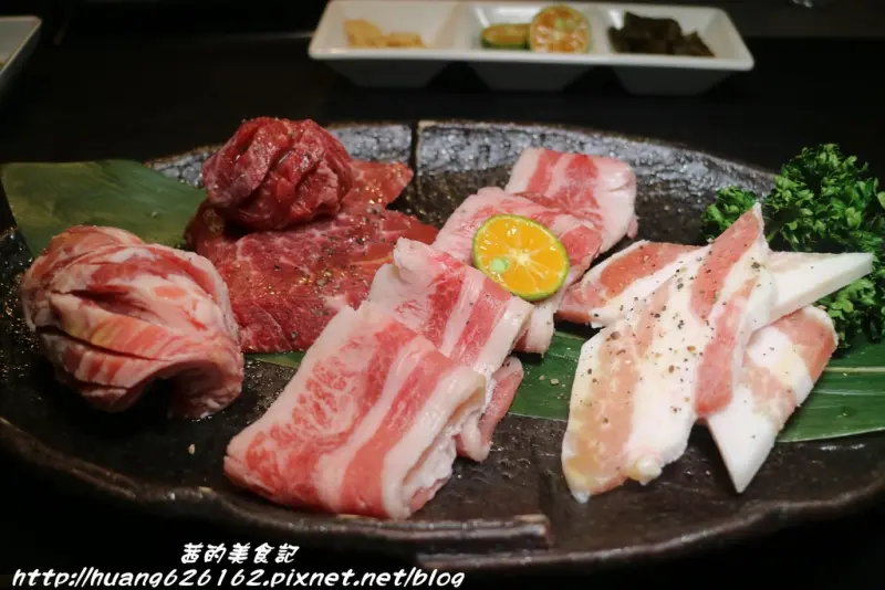 【 新北中和區】有型男帥哥桌邊服務『鹿兒島燒肉專賣店(中和中山店) 』新北燒肉推薦/捷運頂溪站/愛評體驗團