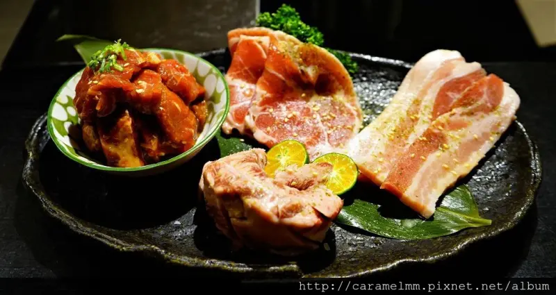 【新北中和】鹿兒島燒肉專賣店(中和中山店) 美國嫩牛肋/鹿兒島黑毛豚梅花/黑毛級上和牛小排/黑毛豚厚切五花  單人套包山包海樣樣都精彩 愛評體驗團 樂華夜市/比漾廣場/永安市場捷運