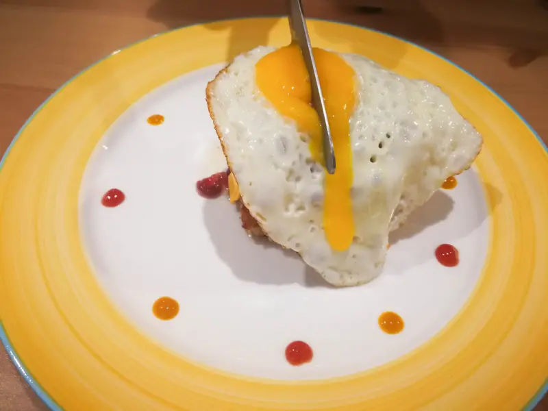 (江子翠捷運站)江子翠早午餐/新北板橋早午餐/嘣啾 x gauza 法式薄餅,薯餅太厚好吃又好玩