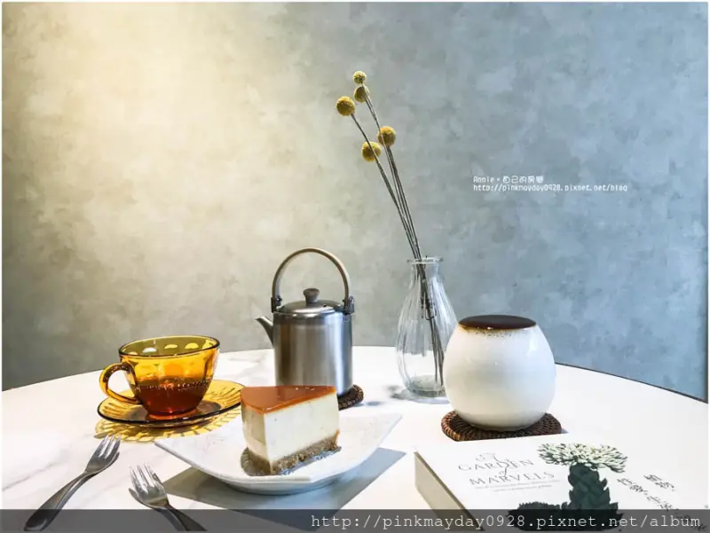 ✿台南✿ 新美街上溫馨咖啡店 環境舒適無用餐時間限制 黑糖牛奶造型特別也好喝 ➜ 自己的房間