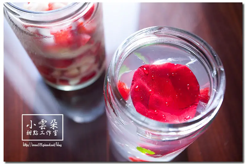 【台中】用吃的甜點/販賣機/罐子甜點/漸層飲料/24小時隨時買的到/勤美誠品綠園道．小雲朵甜點工作室