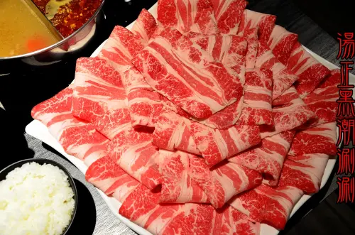 新北火鍋_湯正黑潮涮涮│火力全開美食！50盎司+小龍蝦，羨煞旁人眼光的雙人美味套餐！ - 愛伊特candy的分享樂園