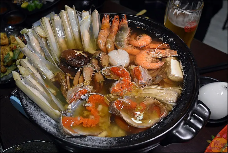 台中海鮮鍋物串燒居酒屋。澎湖直送生猛海鮮鍋物滿滿滿鮮到爆。澤多海鮮燒烤板屋@sunny吃喝遊樂