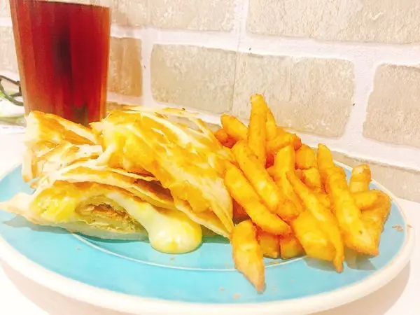 捷運中正紀念堂站✿早澤✿隱藏巷弄間的美麗早餐店~ 手工酥脆蛋餅大份量好好食 !