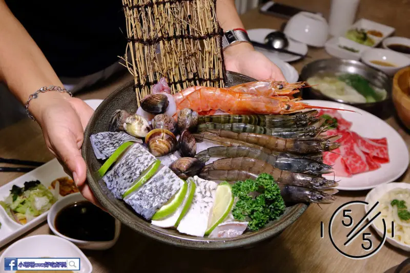 【食。大園】55pot精緻鍋物〜青埔在地人氣火鍋店，小清新風格裝潢IG必打卡，嚴選食材美味火鍋推薦！