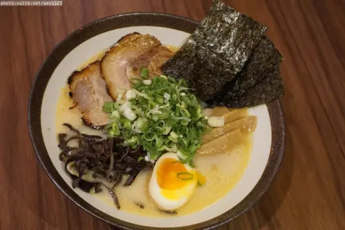 同拉麵とともに-文心店~排隊人氣拉麵×色香味俱全×深夜美食~106.01.31