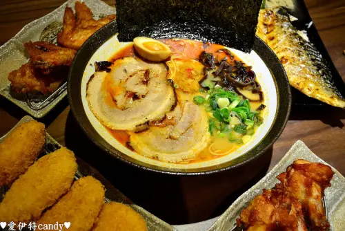 『台中西屯區_同拉麵とともに-文心店』由你自己親手打造的拉麵，消夜也能暖呼呼！