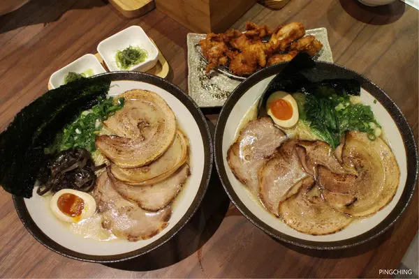 【台中西屯】距離逢甲很近的平價日本豚骨拉麵同拉麵，不僅是深夜拉麵控的最愛，還非常適合IG拍照打卡！