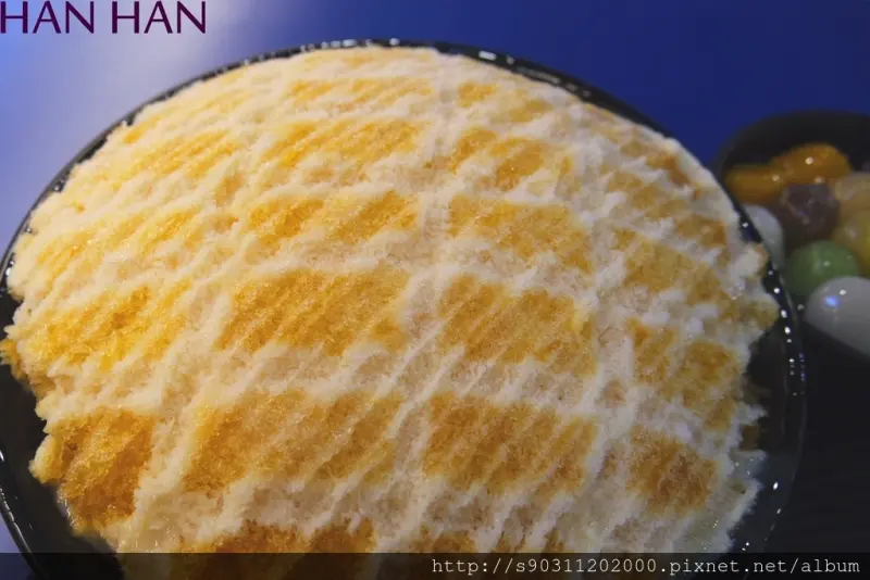 【台南東區焦糖包心粉圓】 焦糖口味ㄘㄨㄚˋ冰，配上特殊的包心粉圓~