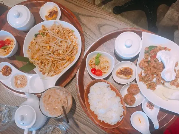 捷運公館站✿THAIHAND 右手餐廳✿新泰式定食~ 貳樓餐廳新品牌 ! 道地大份量 一個人也可以吃的泰式料理