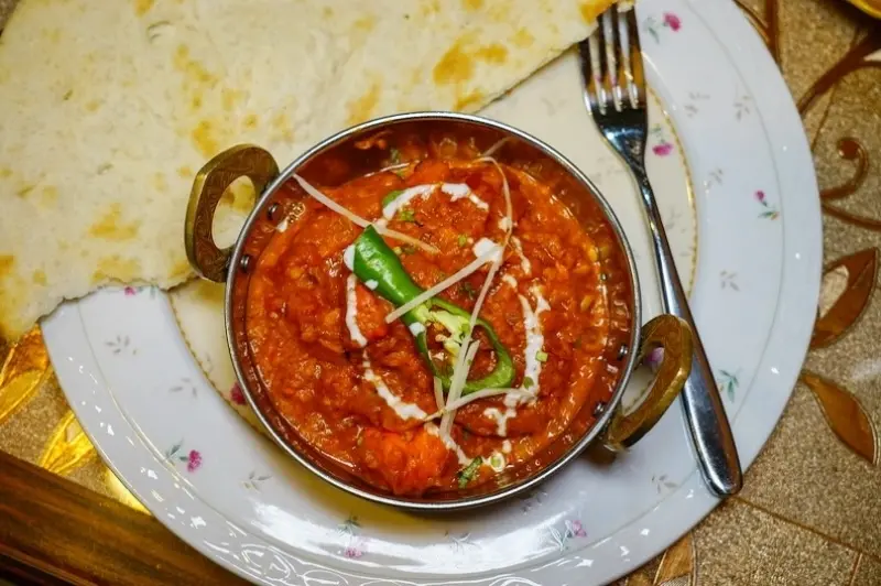 跳躍的宅男 - 【花蓮美食】再訪瑪丁娜印度小館-清真認證餐廳 回教徒也能吃的印度咖哩