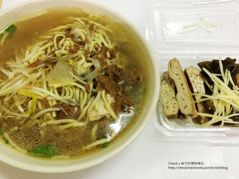 ▌彰化，員林▌員農素食麵，吃了二十年，口味始終如一的簡單好味道。