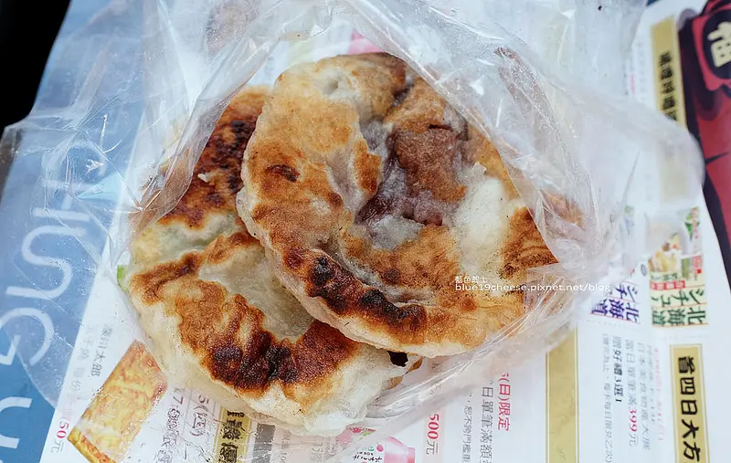 【彰化員林】員農無名燒餅煎餅涼圓-員農排隊人氣攤車.下午放學後點心.五十幾年老店.紅豆餡高麗菜餡甜鹹煎餅.5元豆標.超佛心銅板價格.員林農工旁