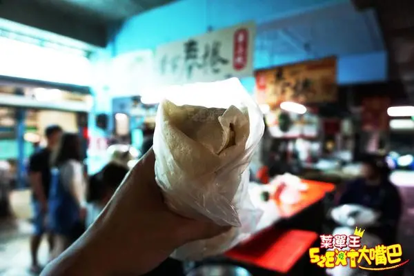 【蕭家春捲菜單價位大公開】在地人推薦六十年的春捲老店～嘉義市東市場必吃美食小吃餐廳推薦。