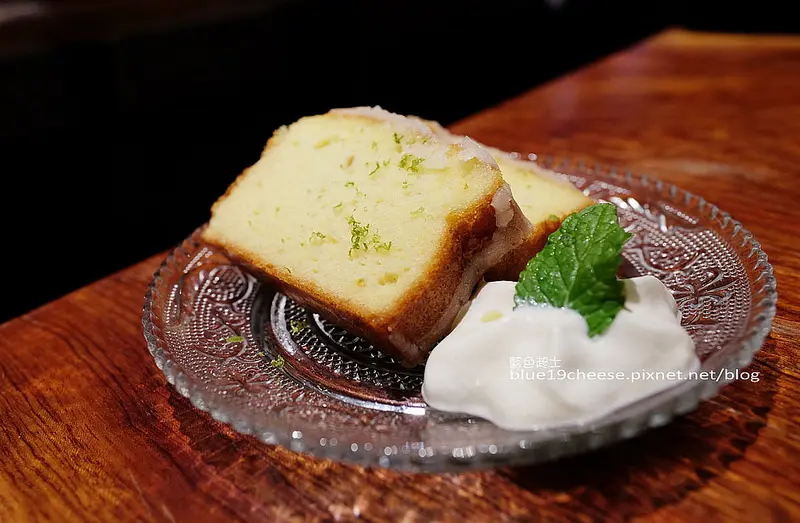 【台中西屯】KiBii Cafe氣味咖啡-前身是Bafa Cafe.七期豪宅裡的安靜咖啡空間.除了甜點還多了適合下酒菜的私房鹹食耶