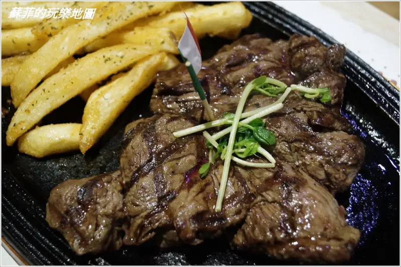 《三峽北大牛排》Steak boy牛排小子~ 原肉炭烤牛排  牛肉鮮甜多汁好美味