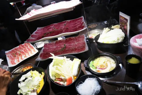 三重肉多多火鍋︱天冷吃鍋大份量肉盤加量 (菜單參考)