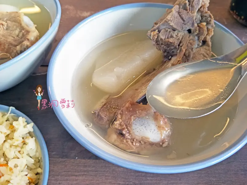 【食記】台北／大同「高麗菜飯、原汁排骨湯」．延三夜市〃捷運大橋頭站