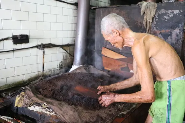 雲遊山水 掏金農遊趣 x 私房景點一次搜刮，堅持手工製作 北港協發油廠