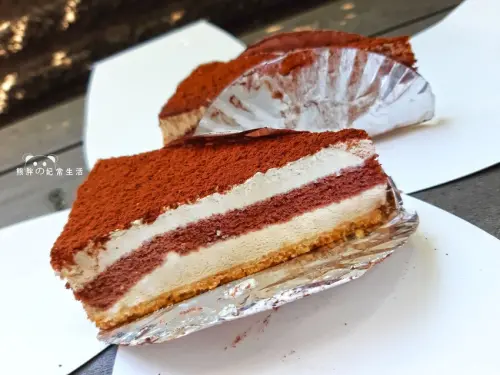 【台中西區】提拉米蘇，來自花蓮的平價銅板美食甜點，香濃可可搭配奶油乳酪帶出Kahlua卡魯哇咖啡香甜酒的香氣，甜而不膩