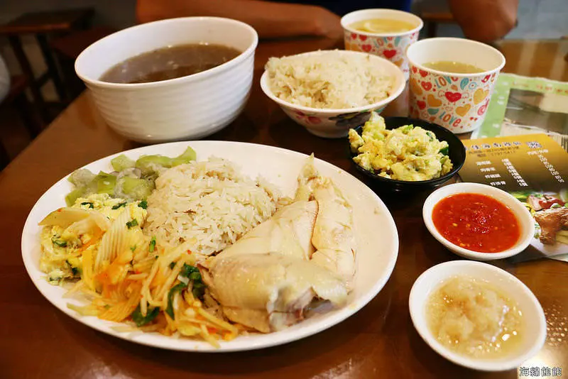 內湖美食『來佳海南雞飯』西湖市場、內科小吃/海南雞、肉骨茶/內用飲料、湯無限量供應/完整MENU菜單價位(捷運西湖站)
