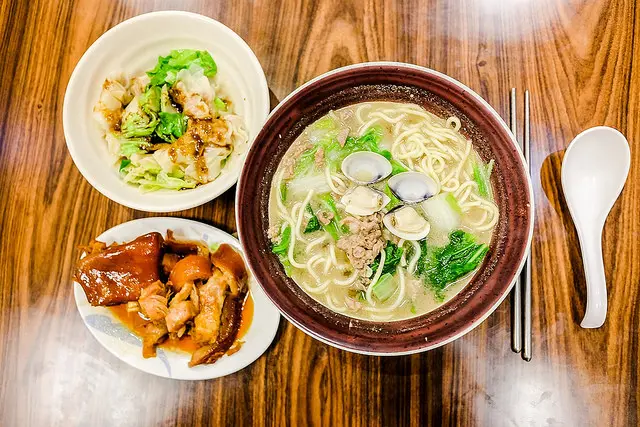 【台北捷運美食】【民權西路站美食】天祥豬腳飯.羊肉蛤蜊麵