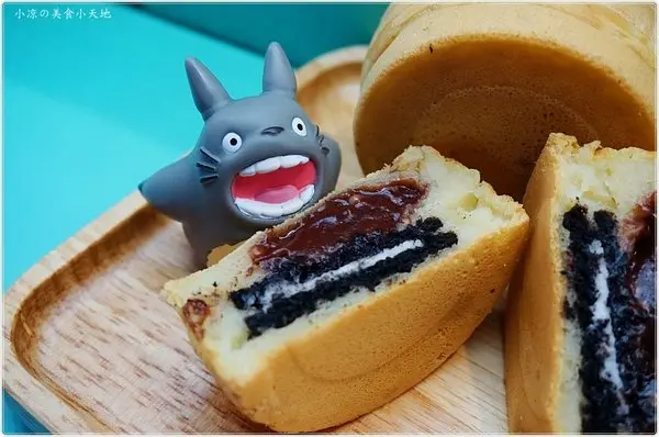 『台中。北區』真好吃紅豆餅║一中益民商圈散步甜點、正咩現烤紅豆餅!多口味選擇、顆顆爆餡，還有你絕對沒吃過的隱藏版口味唷。。。