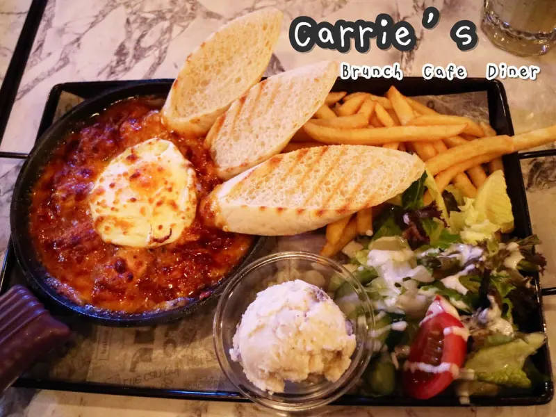 食記►桃園中壢┃CARRIES┃彷彿置身在NY曼哈頓lounge bar，中壢新開的特色早午餐，Brunch、Cafe、Diner，還有近期很夯的紐約瘋狂奶昔！(文末附菜單)