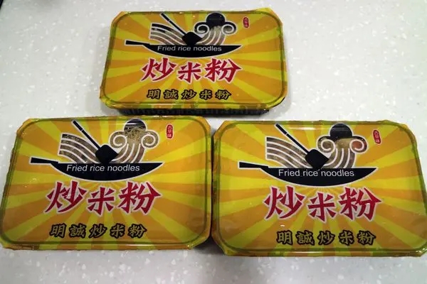 高雄&網購=<吃飽>明誠炒米粉~宅配美食為您配送古早味＊手工炒麵炒米粉通通有＊接單現做=