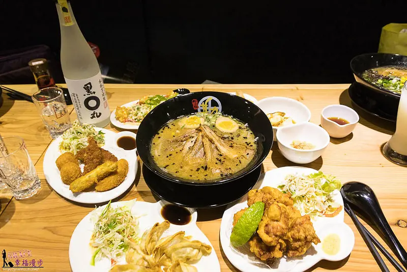 台中鹿兒島豚骨拉麵 勘場-- 日本師傅親自料理的濃郁湯頭，巧搭肥美黑豬五花叉燒肉