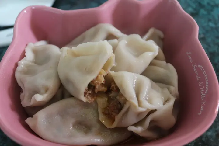 (宅配水餃) 廣達香牛肉VS肉醬口味 簡單料理出爆汁燙口牛肉手工水餃