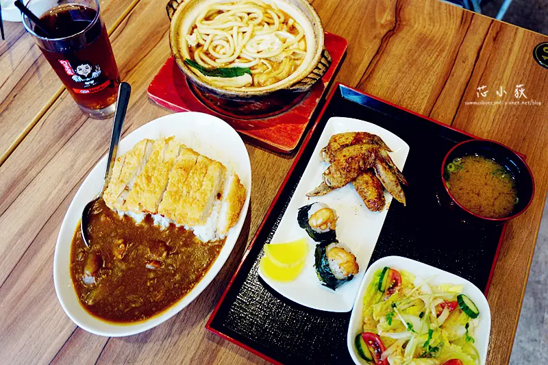 世界的山將 幻的手羽先 台中秀泰店。來自日本名古屋超人氣夢幻雞翅，終於來台中啦，台中第一家分店就在台中秀泰，咖哩飯也不錯喔!