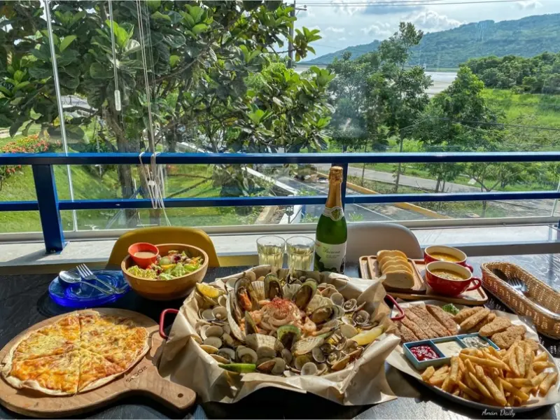 | 高雄美食 |阿公店水庫景觀餐廳/大胃王比賽一萬元獎金等你來挑戰/超浮誇海鮮燉飯超好吃/沃野山丘Oh Yeah villa