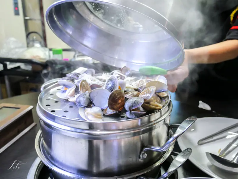 【台北美食推薦】尚青的都在這!｜蒸霸王東湖店｜龍蝦、帝王蟹各式海產"蒸"給你吃，原汁原味無負擔