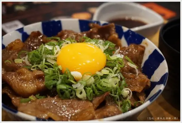 [台中|秀泰站前店。開丼 燒肉vs丼飯] 