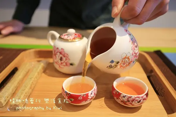 【彰化員林】大仁堂茶所Tai Ren Taug @純粹喝茶，自家種植有機紅玉紅茶/清境烏龍茶清新宜人