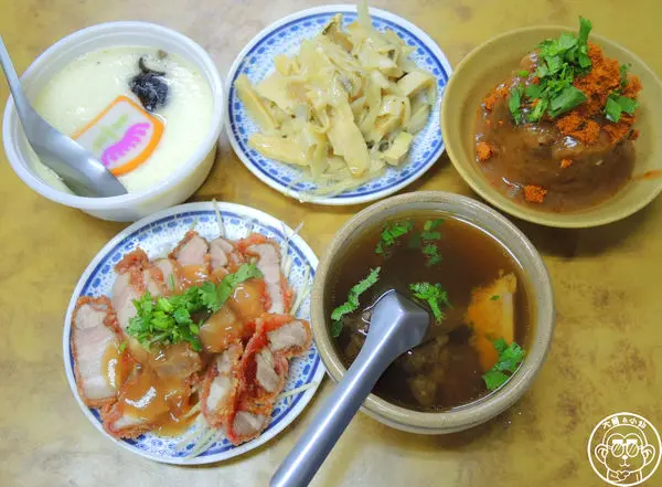 呷飽祙【新北鶯歌･哥弟筒仔米糕排骨酥】非凡大探索推薦        
      