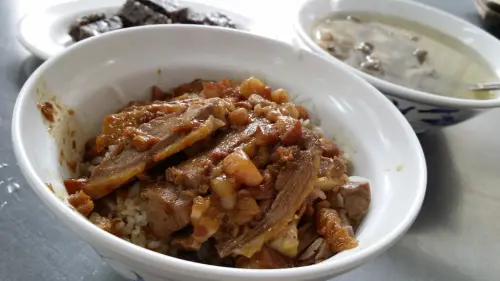 高雄市鹽埕區小吃~鴨肉本- 二老闆の店