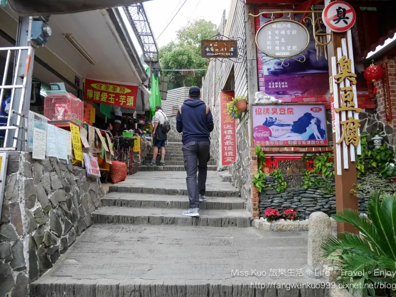 【高雄。景點】北壽山登山步道 💋 近距離欣賞台灣獼猴。雅座亭《龍山寺登山口》