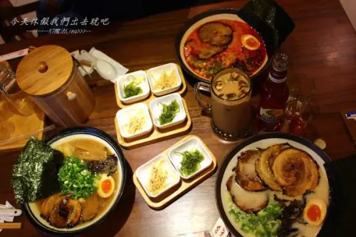 [台中♥西屯區]同拉麵とともに-文心店。深夜食堂。拉麵店