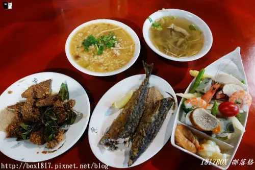 【嘉義。西區】老饕帶路。金馬肉粥。在地人晚餐與宵夜的首選。平價小吃