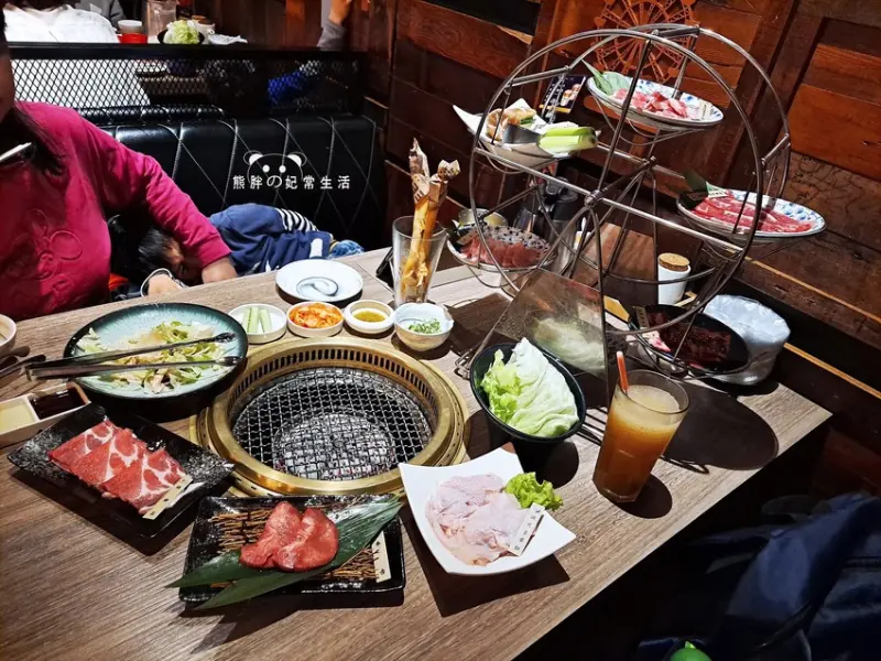 【台中后里】燒肉同話Chagether Yakiniku，美食達人85度C旗下燒肉品牌，麗寶outlet摩天輪套餐，餐點份量十足，台中美食推薦