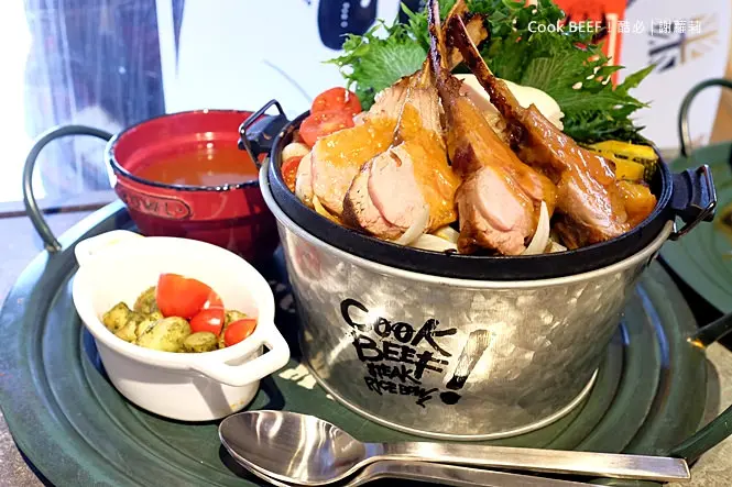《北市信義區♥食記》CooK BEEF！酷必。主打五星級舒肥牛排，豪邁大口吃肉，王品旗下品牌2/5新誕生！(市政府站)