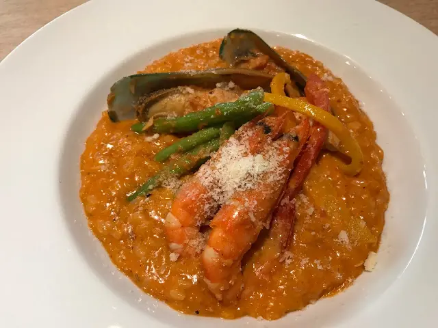 [食記] 新竹。新橋b3 cafe。茄汁海鮮燉飯質感不凡!