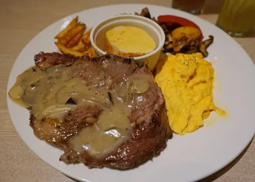 [美食特輯] 新竹大遠百商圈 2017美食特推!
